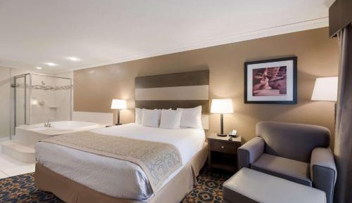 King Room with Spa Bath