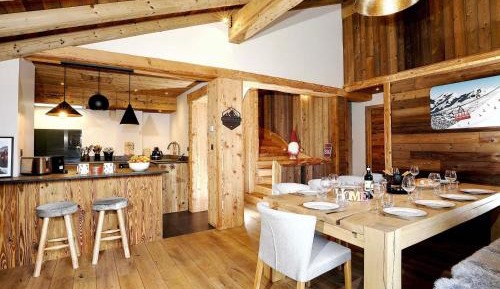 Chalet (12 Adults)