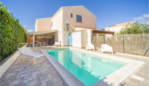Two-Bedroom Holiday Home