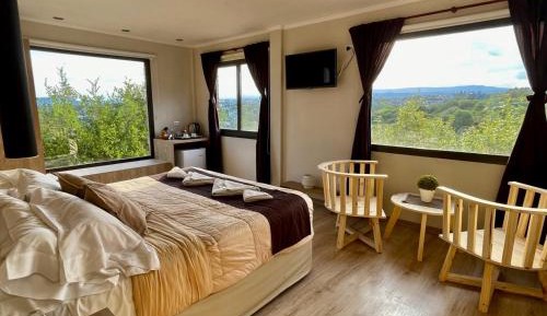 Suite with Mountain View