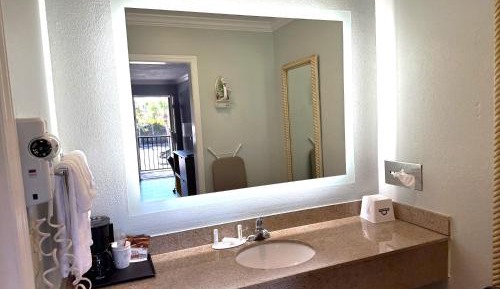 Double Room with Two Double Beds - Non-Smoking