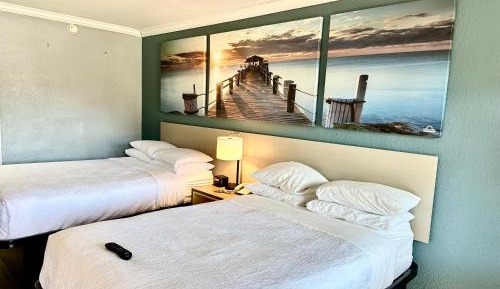 Double Room with Two Double Beds and Bath Tub - Mobility Accessible/Non-Smoking