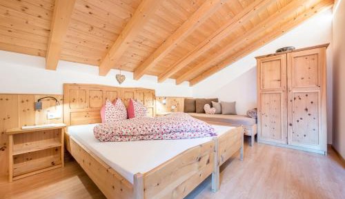 Superior One-Bedroom Apartment with Balcony