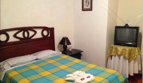 Deluxe Room (2 Adults + 1 Child)