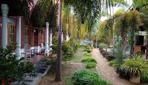 Deluxe Double or Twin Room with Garden View