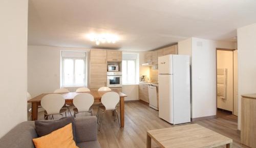 Apartment (10 Adults)