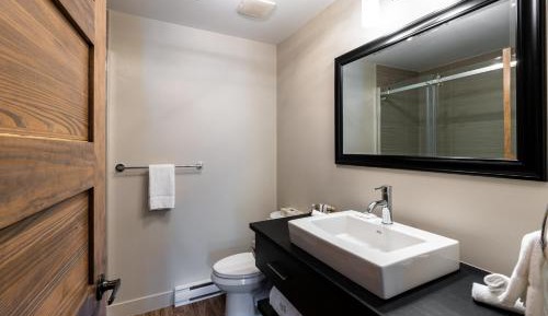 Two Bedrooms Condo, Complete Kitchen, Balcony, Village view