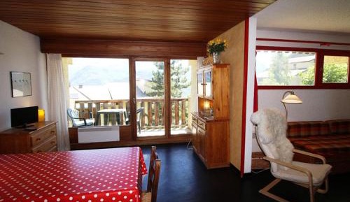 Apartment (8 Adults)