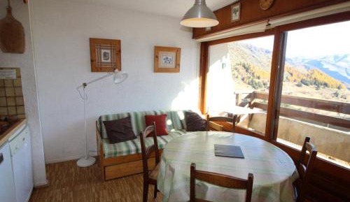 Apartment (6 Adults)