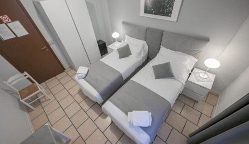 Single Room with Shared Bathroom