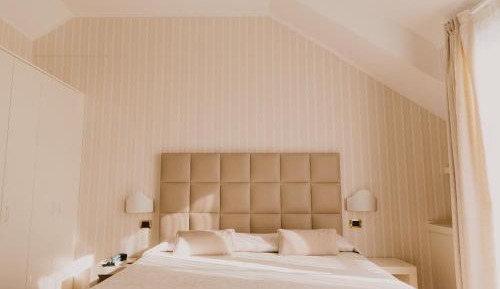 Junior Suite with Sea View and Beach Access