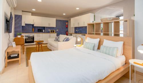 Studio Apartment