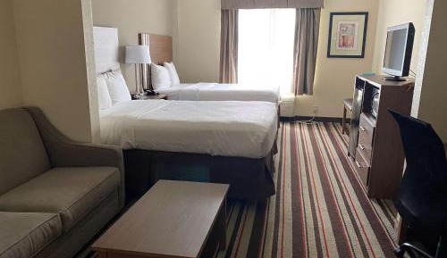 Large Double Room with Two Double Beds
