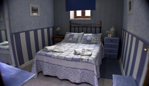 Standard Double Room with Shared Bathroom