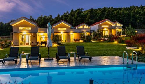 Bungalow with Garden View