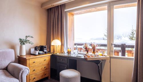Junior Suite with Balcony