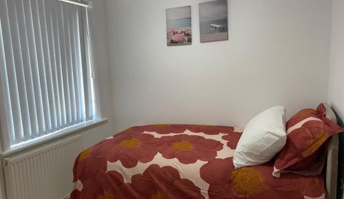 Single Room with Shared Bathroom