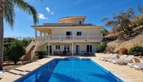 Seven-Bedroom House