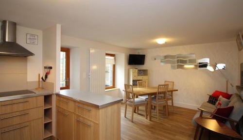 Apartment (4 Adults)