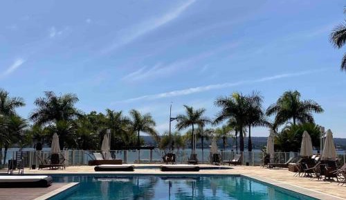 Apartment with Lake View
