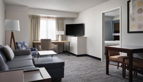 1 Bedroom Suite, 1 King, Sofa bed