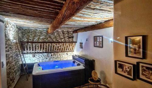One-Bedroom Cottage