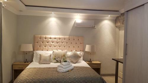 Deluxe King Suite