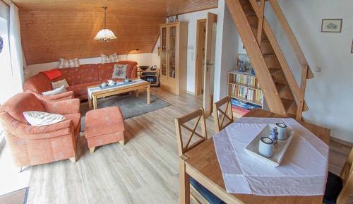 Three-Bedroom Apartment with Shower