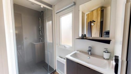 Two-Bedroom Mobile Home 6 people "Essential Signature" without Air Conditionning