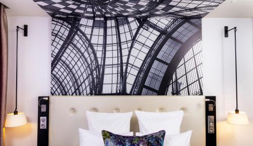 Eiffel Double Room