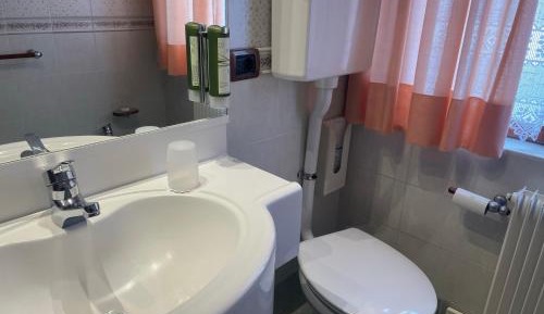 Small Single Room