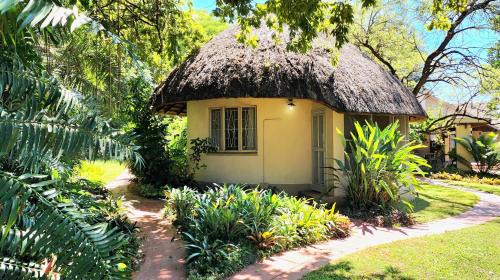 Bungalow with Twin Beds