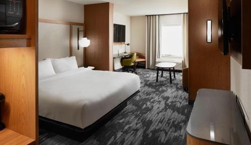 King Suite with Sofa Bed - Hearing Accessible
