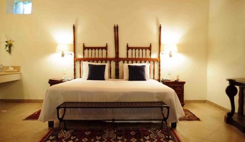Deluxe Double Room with Balcony 1