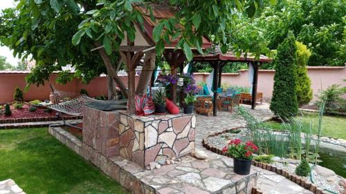 Apartment with Pool View 