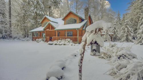 Three-Bedroom Holiday Home 