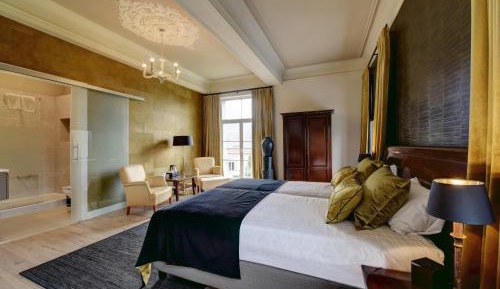 Junior Suite with Balcony