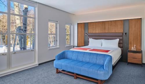 Deluxe Two Bedroom Mountain Suite