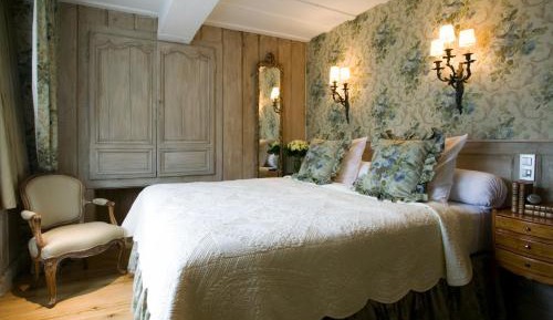 Canal View Room