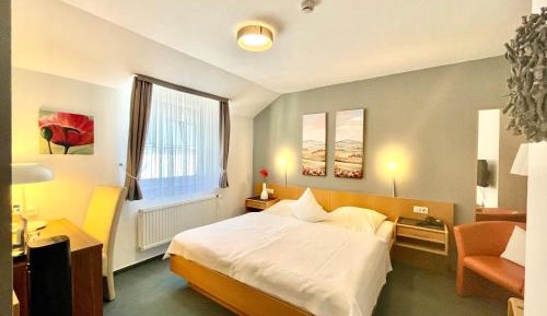 Small Twin Room