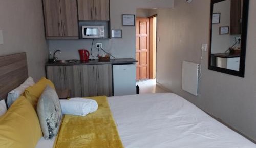 Deluxe Double Room with Shower