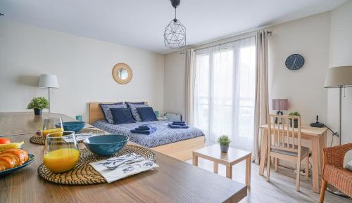 Studio Apartment