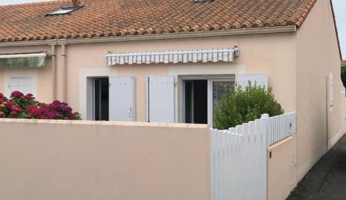 Holiday Home (5 Adults)