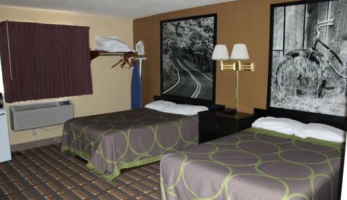 Deluxe Queen Room with Two Queen Beds