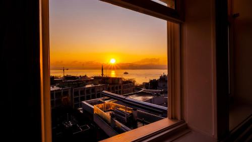 Deluxe Room with Sea View