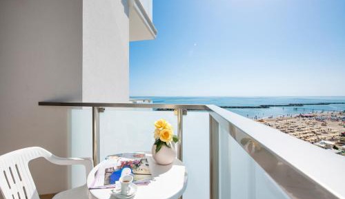 Standard Triple Room with Sea View