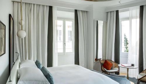 Premium Luxury Room
