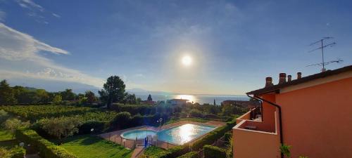 Deluxe Double Room with Lake View