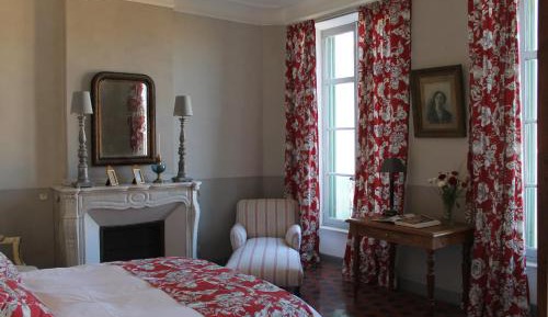 Queen Room with Shared Bathroom