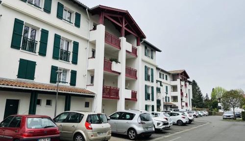 Apartment (2 Adults)